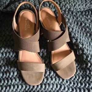 Market & Spruce Tan Women's Sandals